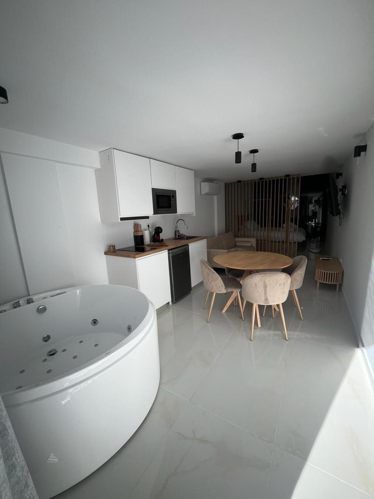 Suite Playamar Con Jacuzzi Torremolinos Buitenkant foto